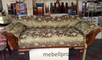 Диван после обивки